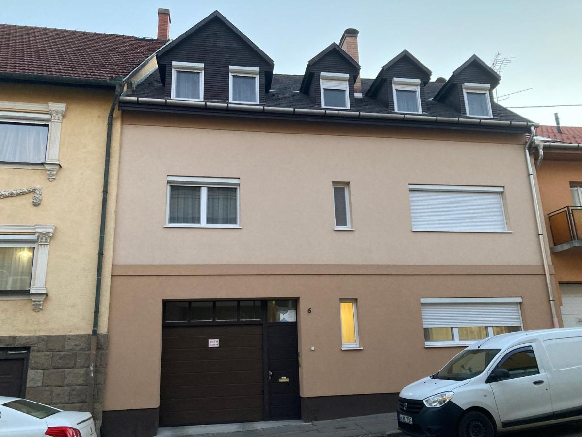 Oreo Apartman Eger Exterior photo