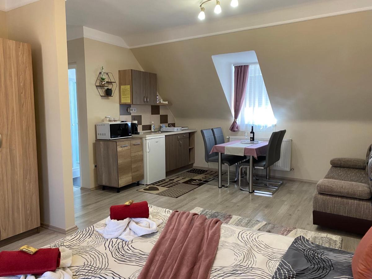 Oreo Apartman Eger Exterior photo