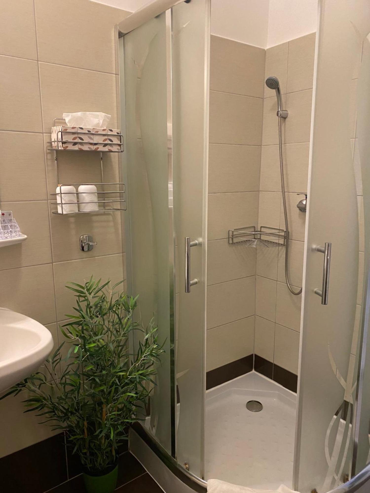 Oreo Apartman Eger Exterior photo